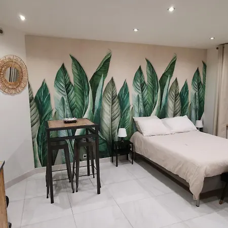 Studio entre Paris et Versailles Le Port-Marly Extérieur photo